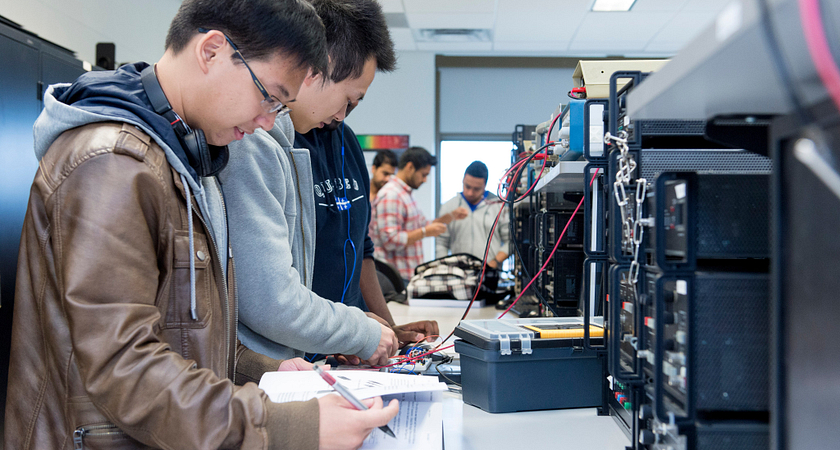 Four reasons why you want a Career in Electrical Engineering Image